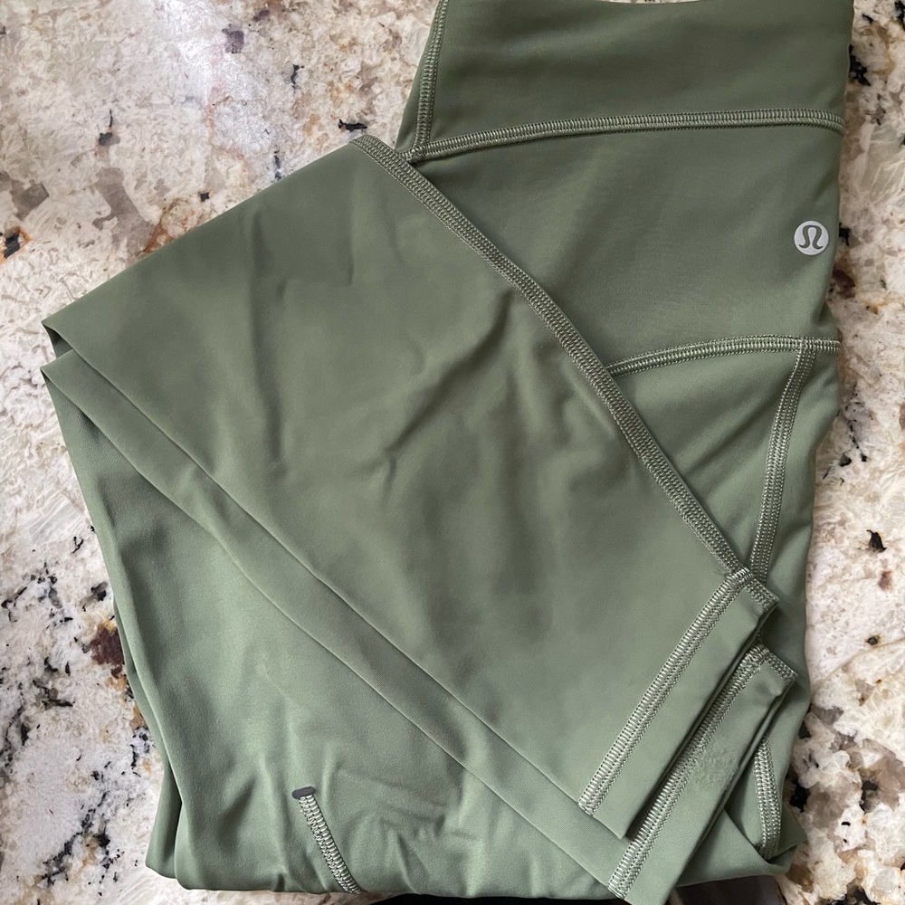 Lululemon Power Thru High-Rise Tight 25”
